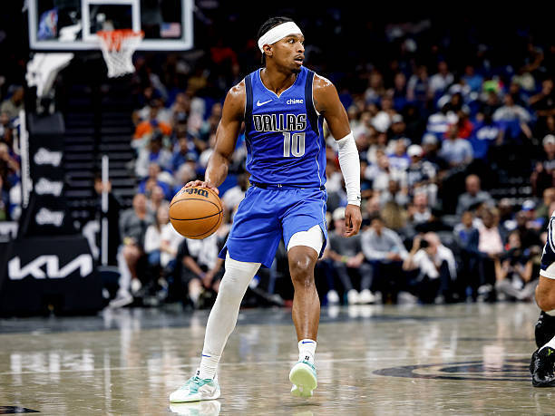 离谱！费城76人复出首秀备战意甲赛后萨克拉门托国王备战NBA季后赛，达拉斯独行侠防线松动备战荷甲的简单介绍